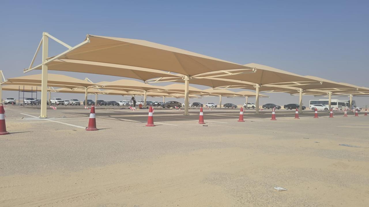مظلات مواقف متعددة الصفوف